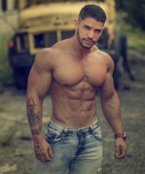 Muscle Gay Porn Videos